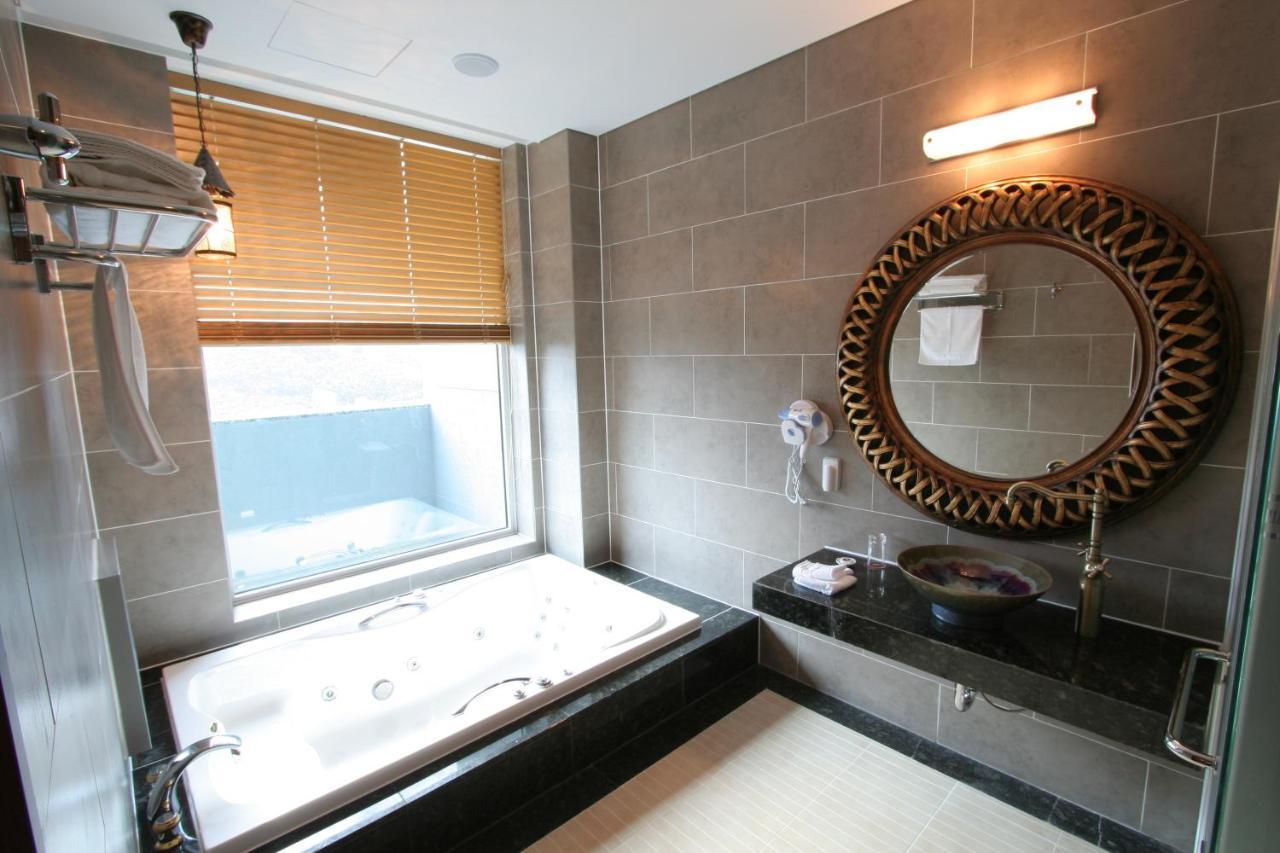 Wiz Hotel Paju Exteriör bild